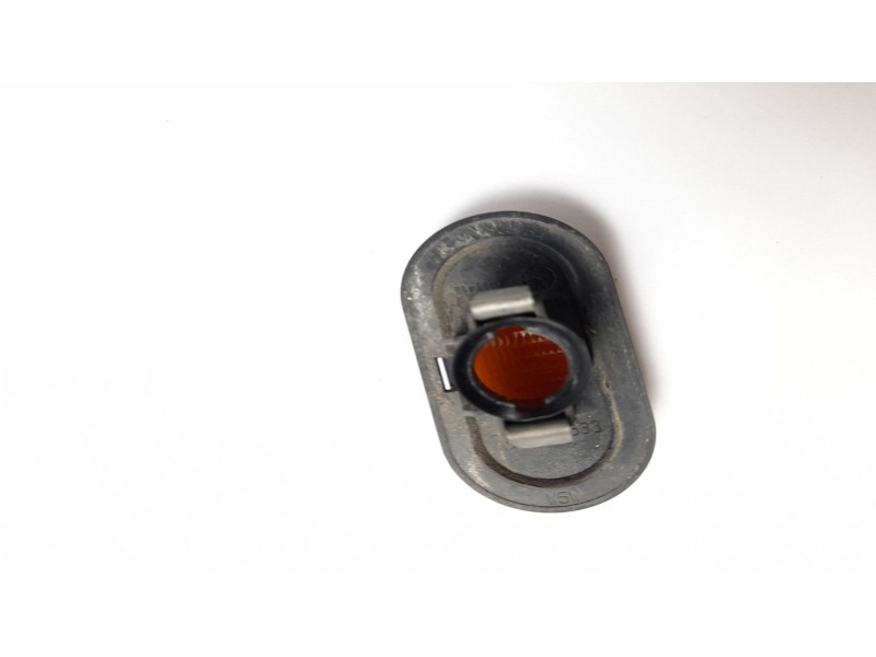 Recambio de piloto lateral derecho para opel movano furgón (f9) 2.8 dti referencia OEM IAM 7700847333  