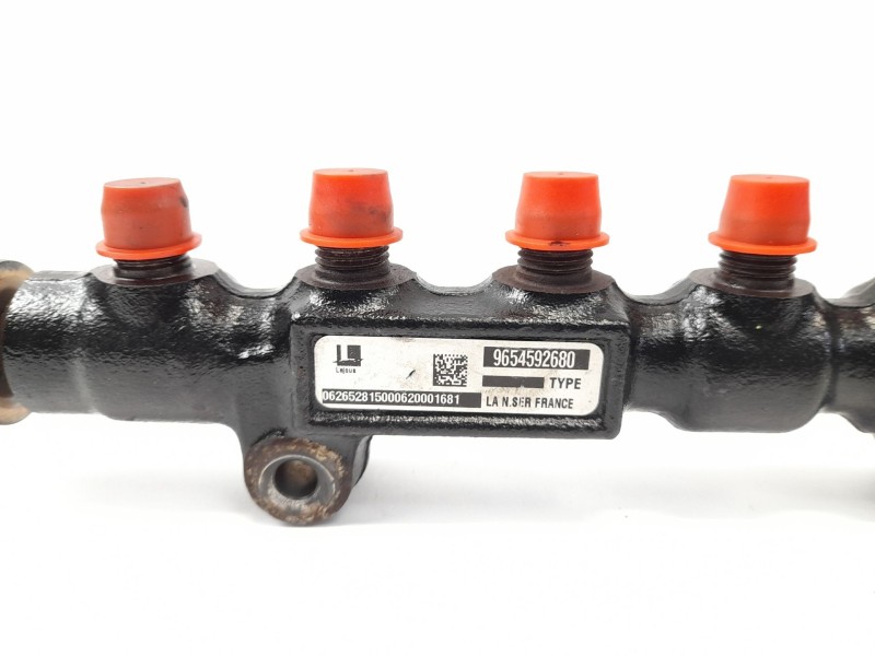 Recambio de rampa inyectora para peugeot 307 break (3e) 1.6 hdi referencia OEM IAM 9654592680  