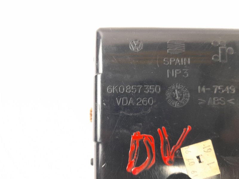 Recambio de cenicero para seat cordoba (6k1, 6k2) 1.4 i referencia OEM IAM 6K0857350  