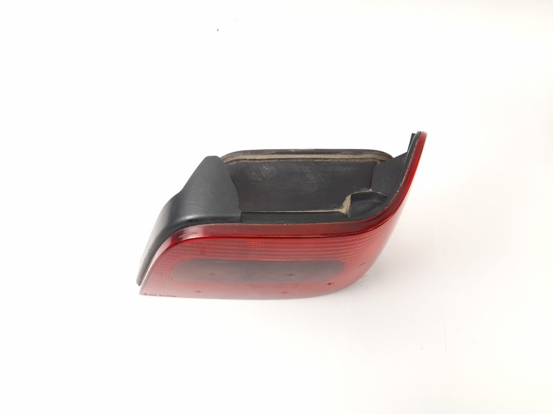 Recambio de piloto trasero derecho para citroën citroën xsara (n1) 1.9 d referencia OEM IAM 2534D  