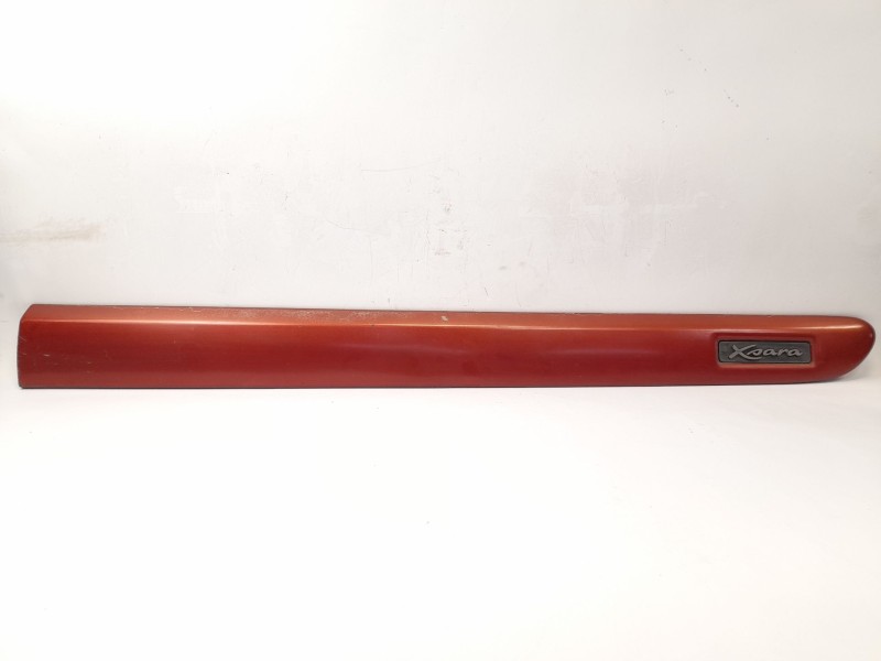 Recambio de moldura para citroën citroën xsara (n1) 1.9 d referencia OEM IAM 9639767577  