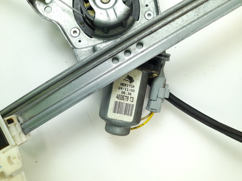 Recambio de elevalunas delantero derecho para citroën citroën xsara (n1) 1.9 d referencia OEM IAM 400679T3  