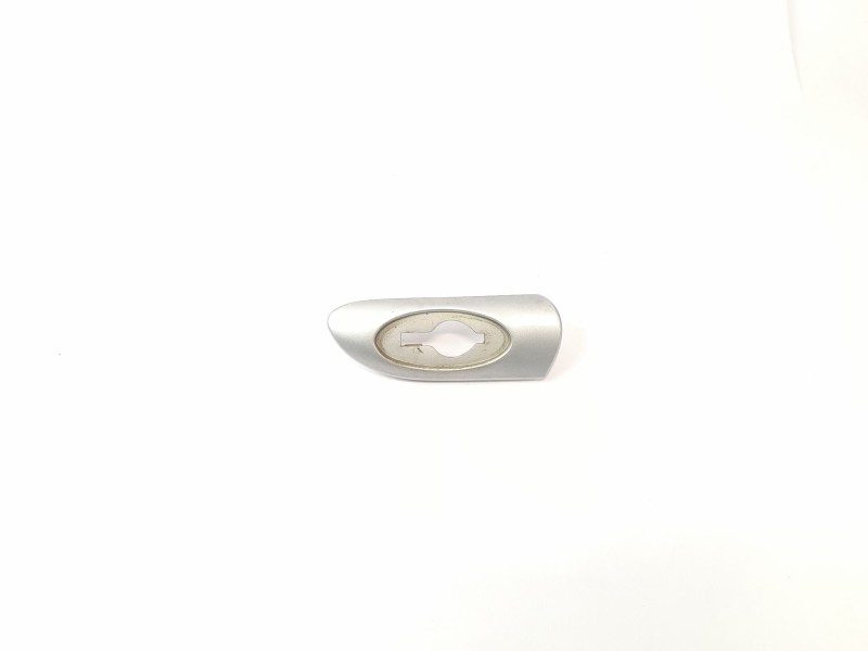 Recambio de moldura para opel vectra b hatchback (j96) 2.0 dti 16v (f68) referencia OEM IAM 09135507  