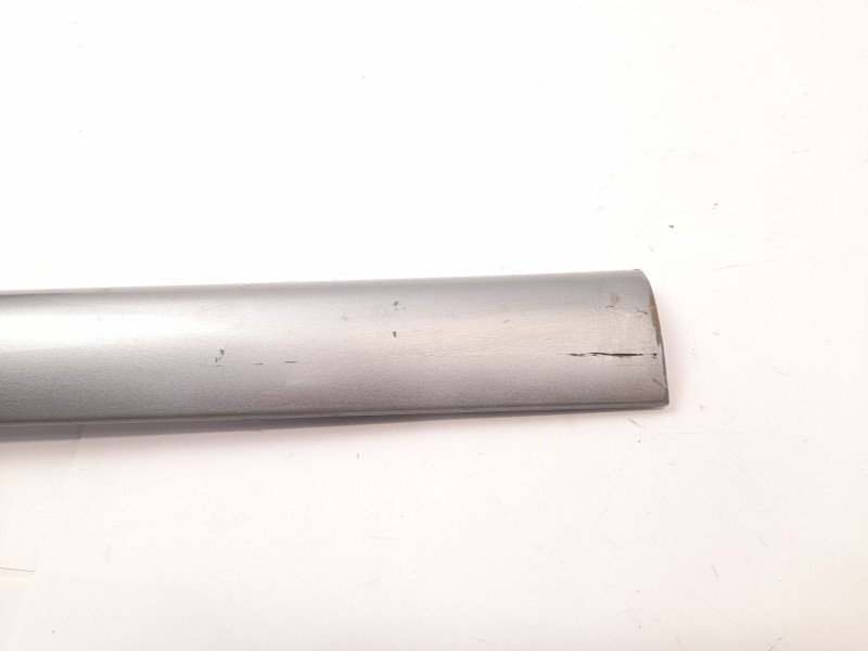 Recambio de moldura para opel vectra b hatchback (j96) 2.0 dti 16v (f68) referencia OEM IAM 90586905  