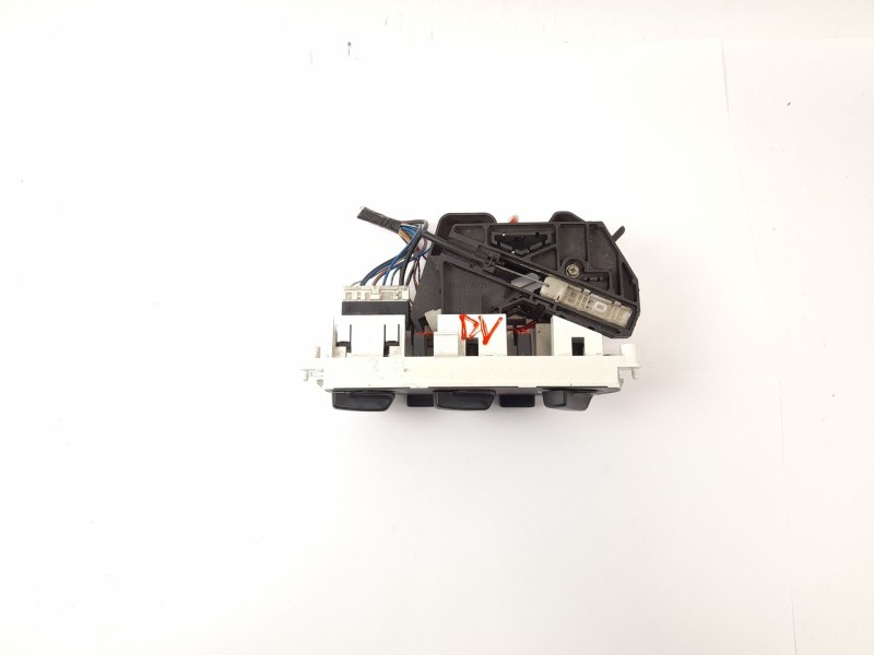 Recambio de mando calefaccion / aire acondicionado para nissan primera berlina (p11) 2.0 td referencia OEM IAM 7040230732  