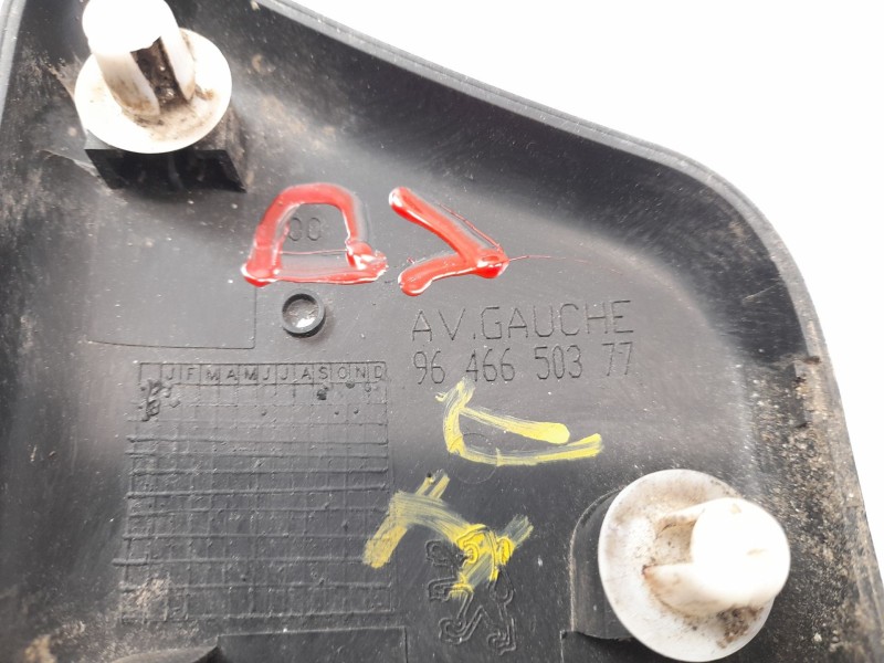 Recambio de moldura para peugeot partner monospace (5_, g_) 1.9 d referencia OEM IAM 9646650377  