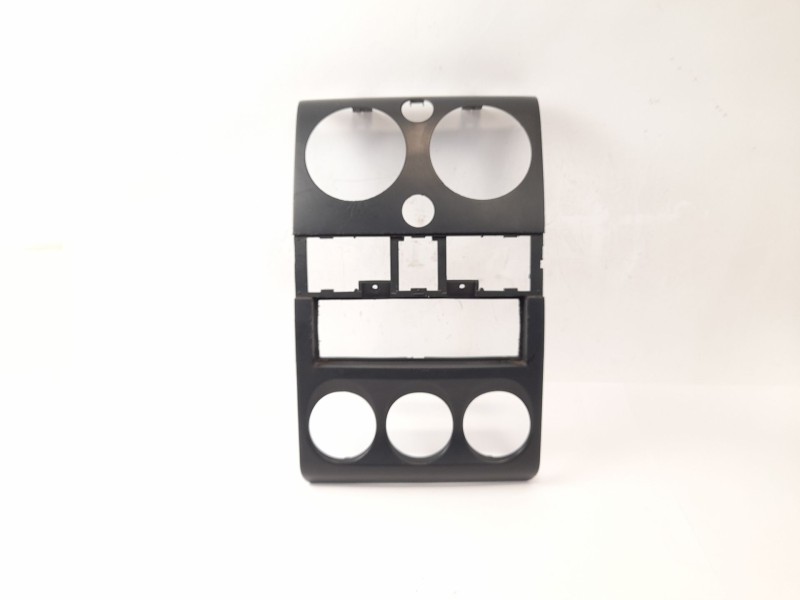 Recambio de moldura para peugeot partner monospace (5_, g_) 1.9 d referencia OEM IAM 9653812077  
