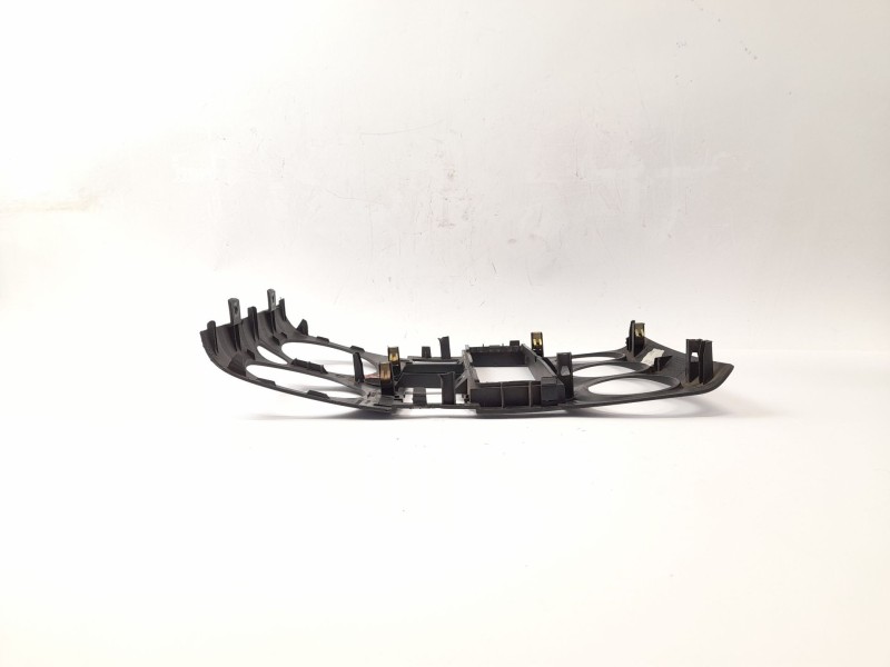 Recambio de moldura para peugeot partner monospace (5_, g_) 1.9 d referencia OEM IAM 9653812077  