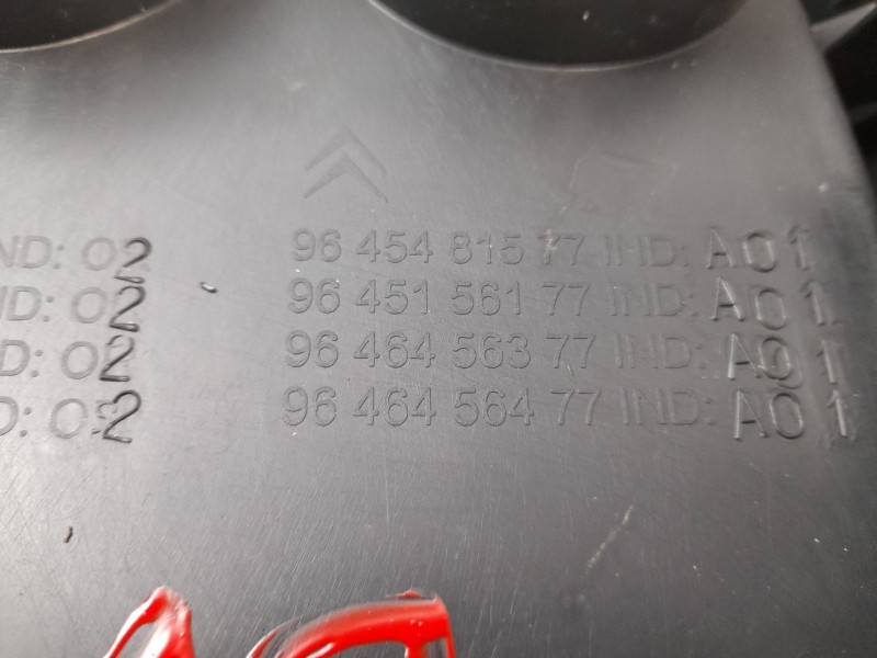 Recambio de consola central para peugeot partner monospace (5_, g_) 1.9 d referencia OEM IAM 9645481577  