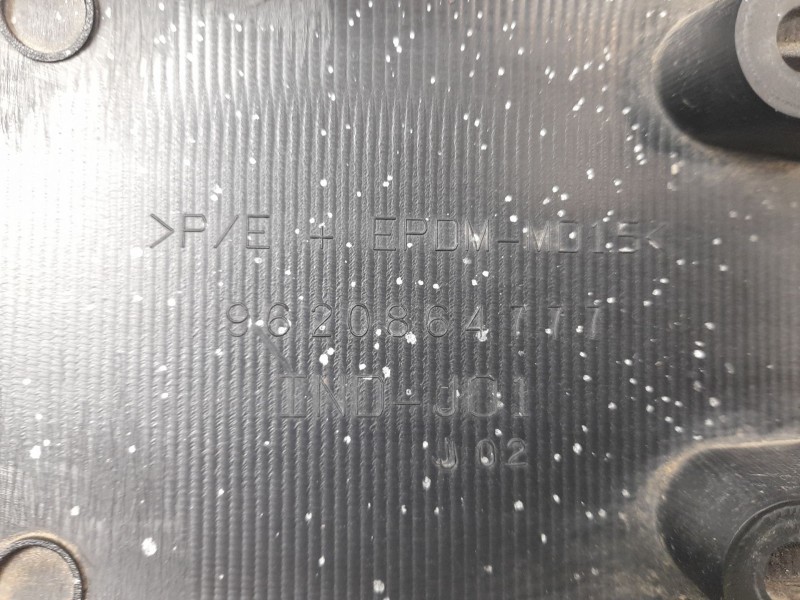 Recambio de moldura para peugeot partner monospace (5_, g_) 1.9 d referencia OEM IAM 9620864777  