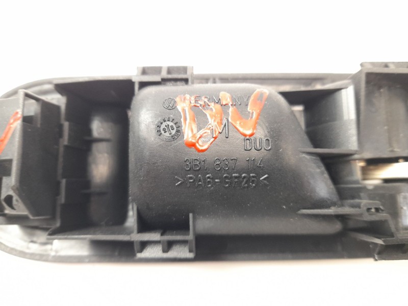 Recambio de maneta interior delantera derecha para volkswagen passat berlina (3b2) 1.8 referencia OEM IAM 3B1837114  