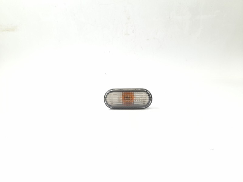 Recambio de piloto lateral izquierdo para volkswagen passat berlina (3b2) 1.8 referencia OEM IAM 3B0949117C  
