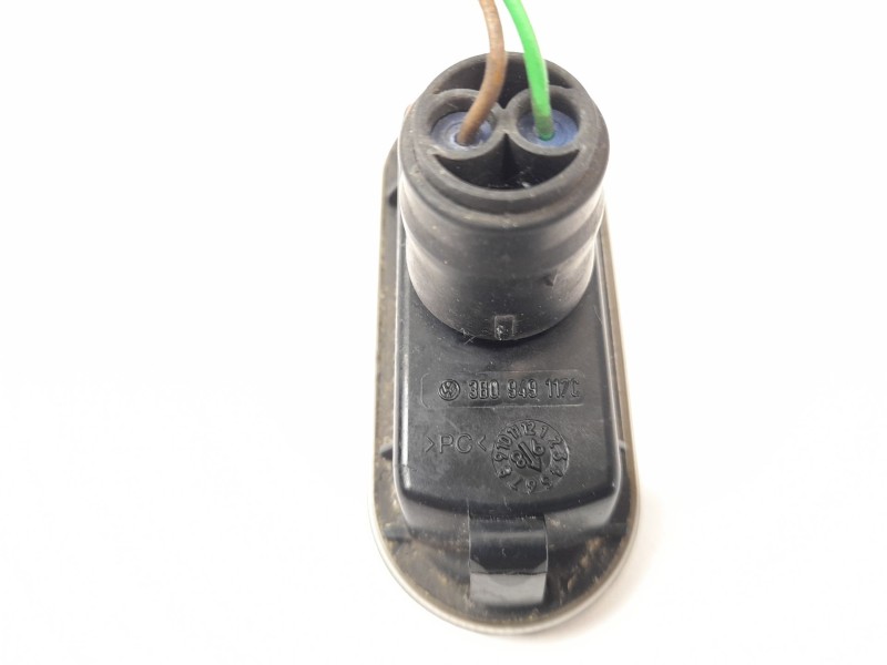 Recambio de piloto lateral izquierdo para volkswagen passat berlina (3b2) 1.8 referencia OEM IAM 3B0949117C  