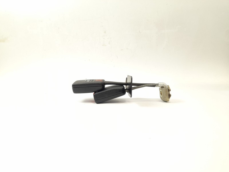 Recambio de enganche cinturon seguridad trasero central para volkswagen passat berlina (3b2) 1.8 referencia OEM IAM 3B0857739A  