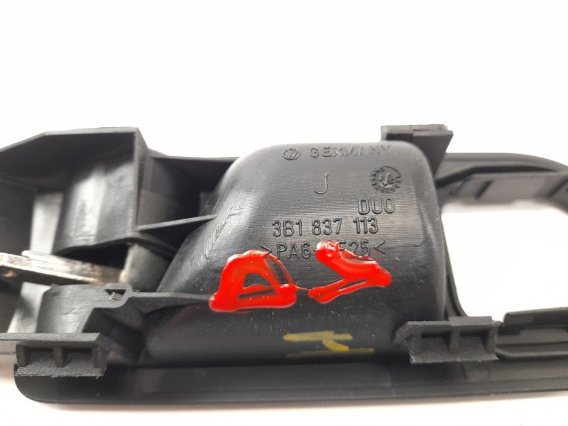 Recambio de maneta interior delantera izquierda para volkswagen passat berlina (3b2) 1.8 referencia OEM IAM 3B1837113  