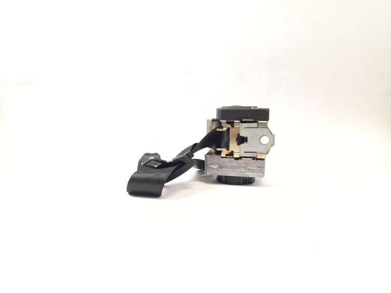 Recambio de cinturon seguridad trasero izquierda para volkswagen passat berlina (3b2) 1.8 referencia OEM IAM 3B5857805  