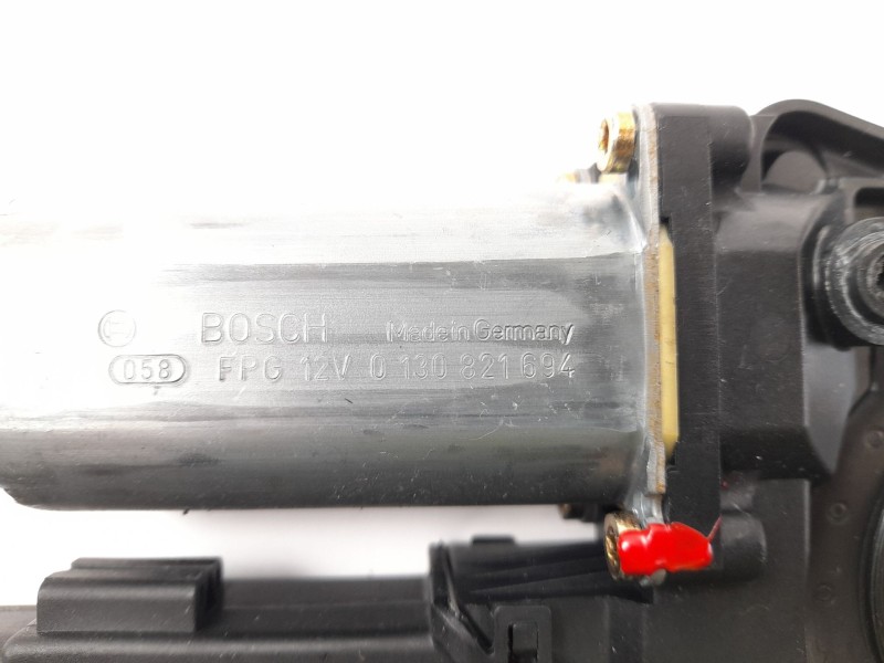 Recambio de motor elevalunas delantero derecho para volkswagen passat berlina (3b2) 1.8 referencia OEM IAM 0130821694  