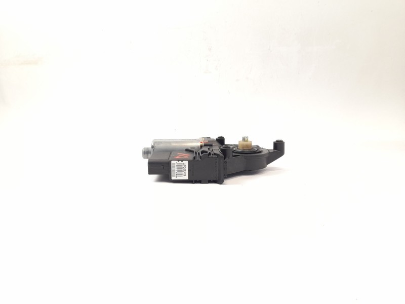 Recambio de motor elevalunas trasero derecho para volkswagen passat berlina (3b2) 1.8 referencia OEM IAM 0130821696  
