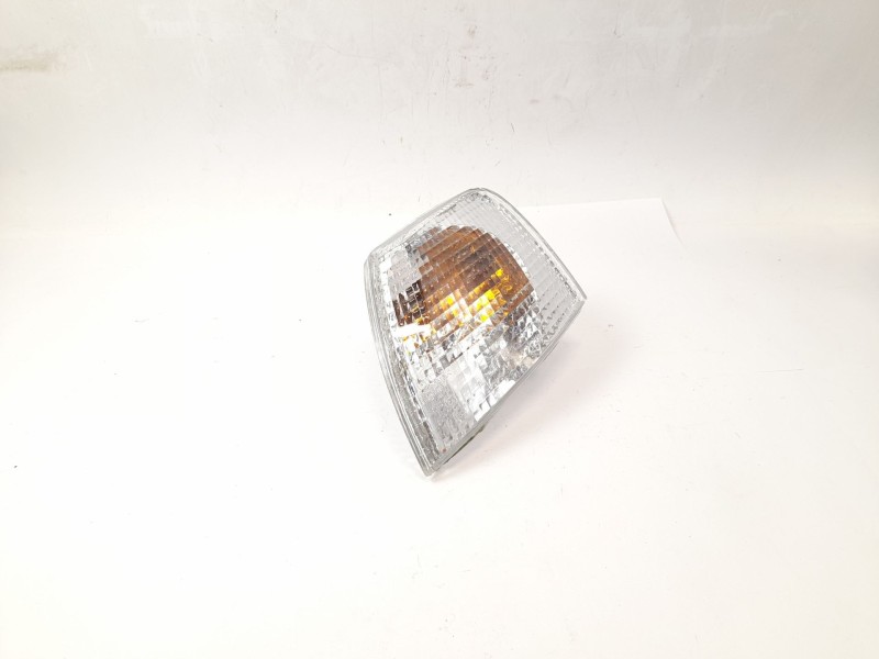 Recambio de piloto delantero izquierdo para volkswagen passat berlina (3b2) 1.8 referencia OEM IAM 084411516LF  