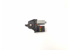 Recambio de motor elevalunas trasero izquierdo para volkswagen passat berlina (3b2) 1.8 referencia OEM IAM 0130821697  