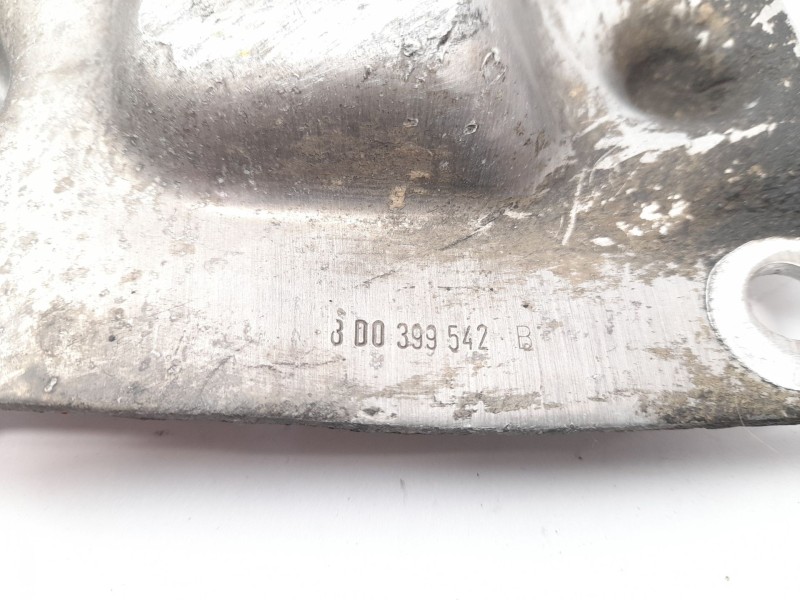 Recambio de soporte motor para volkswagen passat berlina (3b2) 1.8 referencia OEM IAM 8D0399542B  