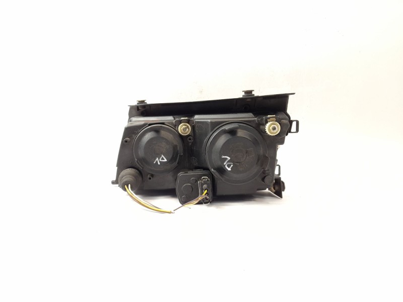 Recambio de faro derecho para volkswagen passat berlina (3b2) 1.8 referencia OEM IAM 14742600  