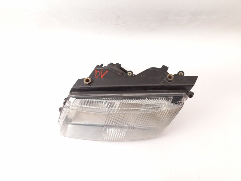 Recambio de faro izquierdo para volkswagen passat berlina (3b2) 1.8 referencia OEM IAM 14742500  