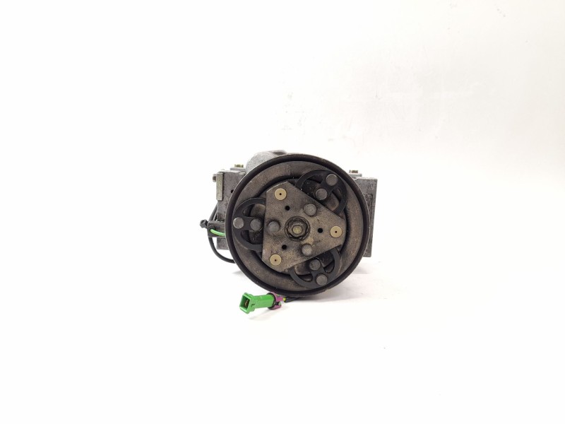 Recambio de compresor aire acondicionado para volkswagen passat berlina (3b2) 1.8 referencia OEM IAM 8D0260805D  