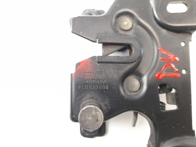 Recambio de cerradura capot para audi a3 (8l) 1.8 referencia OEM IAM 8L0823509  
