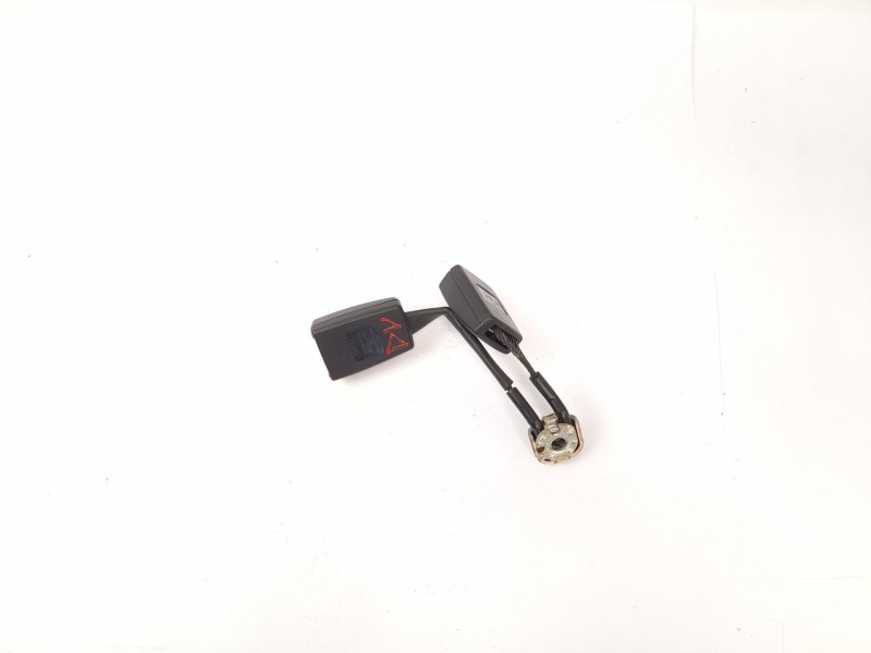 Recambio de enganche cinturon seguridad trasero izquierdo para audi a3 (8l) 1.8 referencia OEM IAM 8L0857739A  