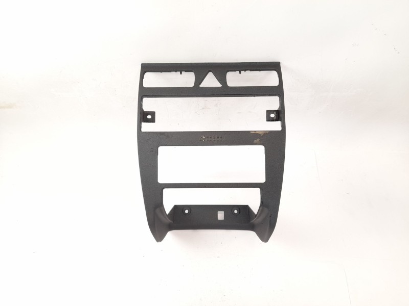 Recambio de moldura para audi a3 (8l) 1.8 referencia OEM IAM 8L0863263A  