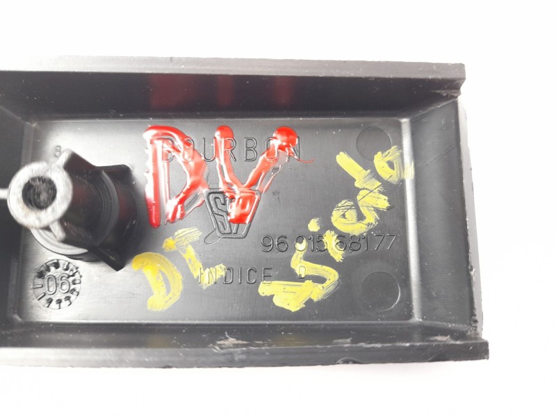 Recambio de moldura para peugeot 607 (s2) 2.0 16v hdi fap cat (rhr / dw10bted4) referencia OEM IAM 9601568177  