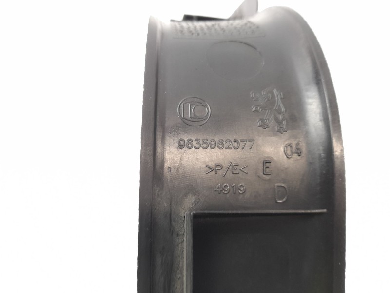 Recambio de moldura para peugeot 607 (s2) 2.0 16v hdi fap cat (rhr / dw10bted4) referencia OEM IAM 9635962077  