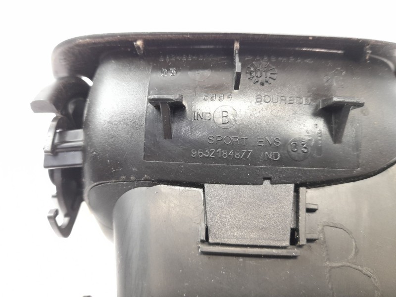 Recambio de rejilla del aire delantera izquierdo para peugeot 206 berlina gti referencia OEM IAM 9632184877  