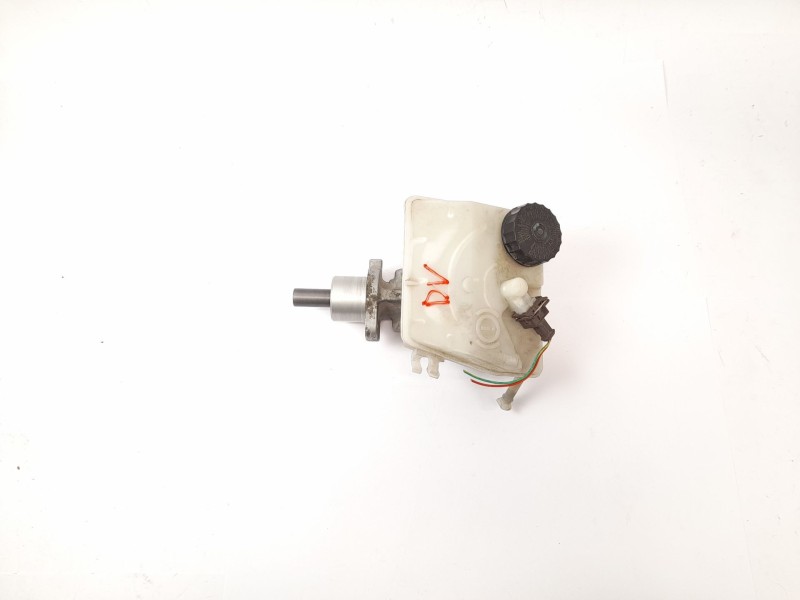 Recambio de bomba freno para peugeot 206 berlina gti referencia OEM IAM 03350884271  