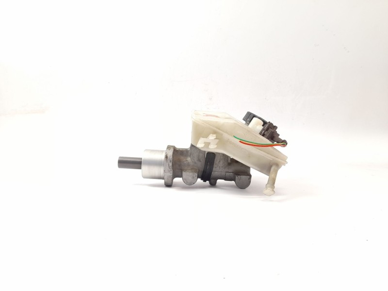 Recambio de bomba freno para peugeot 206 berlina gti referencia OEM IAM 03350884271  