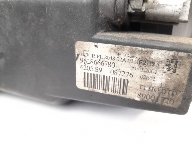 Recambio de faro derecho para peugeot 206 berlina gti referencia OEM IAM 9628666780  