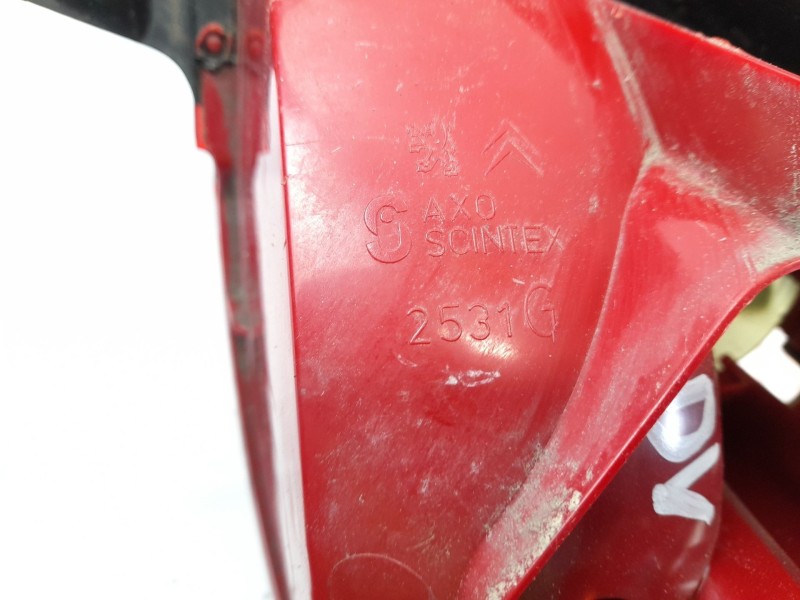 Recambio de piloto trasero izquierdo para peugeot 206 berlina gti referencia OEM IAM 2531G  