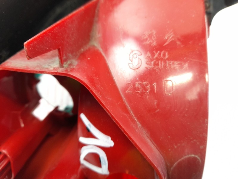 Recambio de piloto trasero derecho para peugeot 206 berlina gti referencia OEM IAM 2531D  