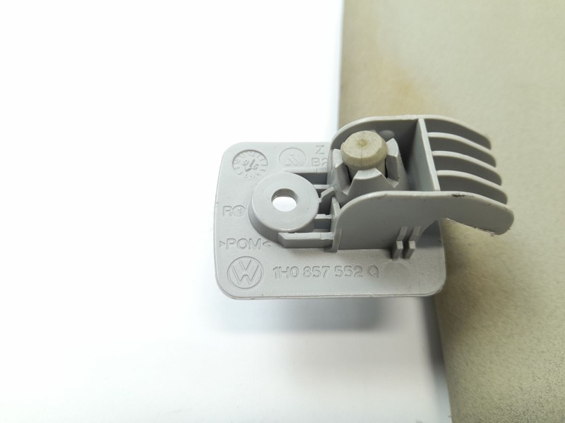 Recambio de parasol derecho para volkswagen golf iii (1h1) 1.9 tdi referencia OEM IAM 1H0857552Q  