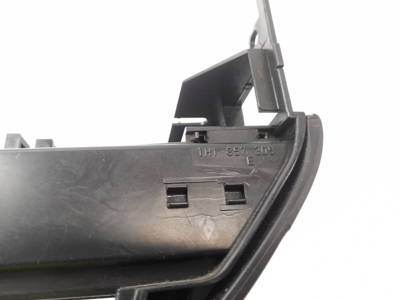 Recambio de cenicero para volkswagen golf iii (1h1) 1.9 tdi referencia OEM IAM 1H1857305  