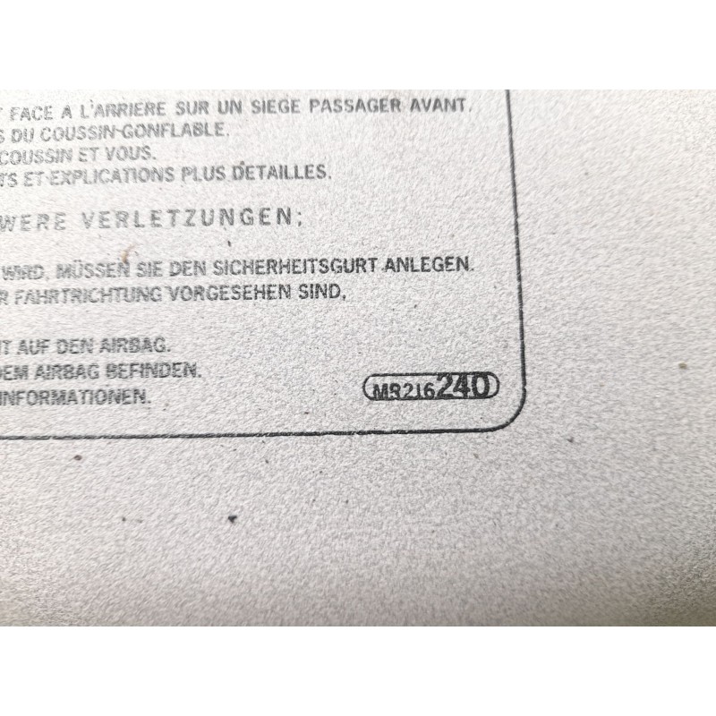 Recambio de parasol derecho para mitsubishi space star monospace (dg_a) 1.8 gdi (dg5a) referencia OEM IAM MR216240  