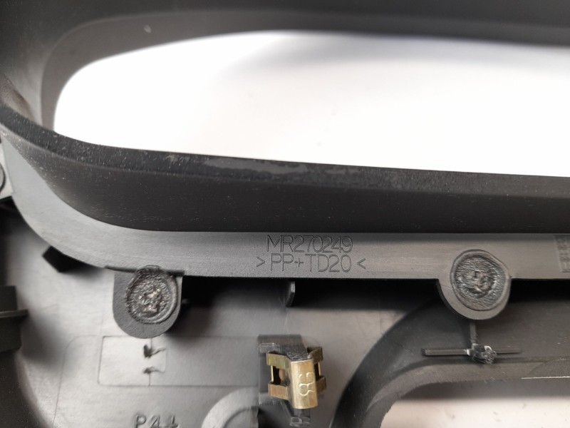 Recambio de moldura para mitsubishi space star monospace (dg_a) 1.8 gdi (dg5a) referencia OEM IAM MR270249  