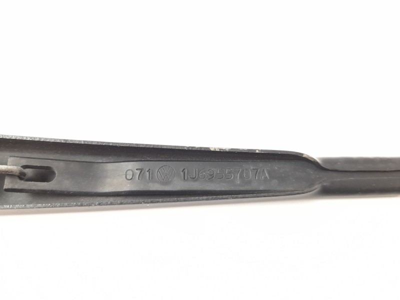 Recambio de brazo limpia trasero para seat ibiza (6l1) 1.4 tdi referencia OEM IAM 1J6955707A  