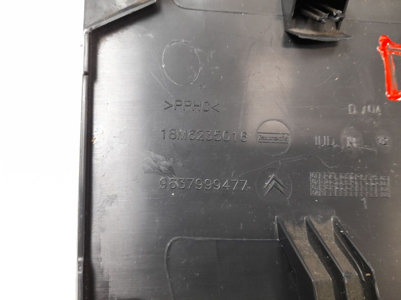 Recambio de moldura para citroën c3 i (fc_, fn_) 1.4 16v hdi referencia OEM IAM 9637999477  