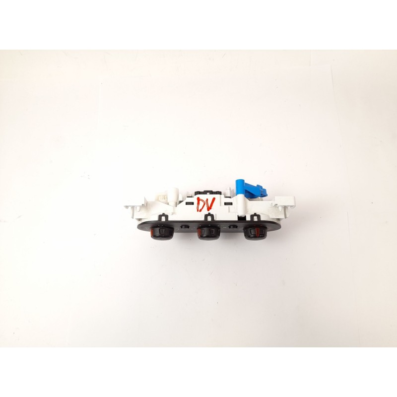 Recambio de mando calefaccion / aire acondicionado para nissan nv300 kombi (x82) 1.6 dci 125 referencia OEM IAM E1093049AC  