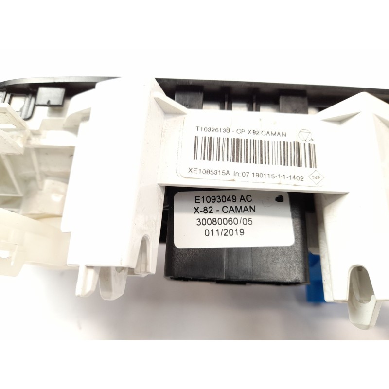 Recambio de mando calefaccion / aire acondicionado para nissan nv300 kombi (x82) 1.6 dci 125 referencia OEM IAM E1093049AC  