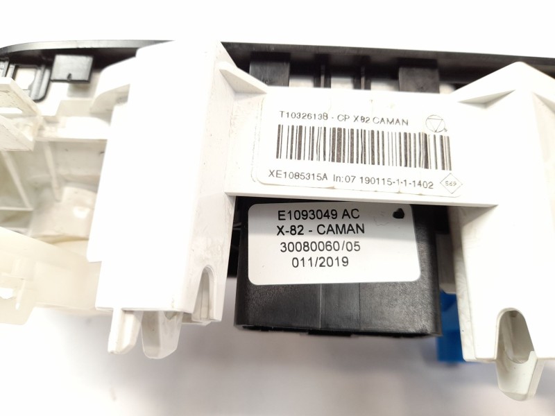 Recambio de mando calefaccion / aire acondicionado para nissan nv300 kombi (x82) 1.6 dci 125 referencia OEM IAM E1093049AC  
