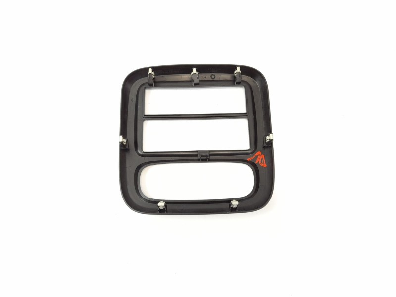 Recambio de moldura para nissan nv300 kombi (x82) 1.6 dci 125 referencia OEM IAM 682603912R  