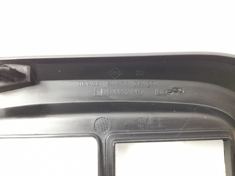 Recambio de moldura para nissan nv300 kombi (x82) 1.6 dci 125 referencia OEM IAM 682603912R  